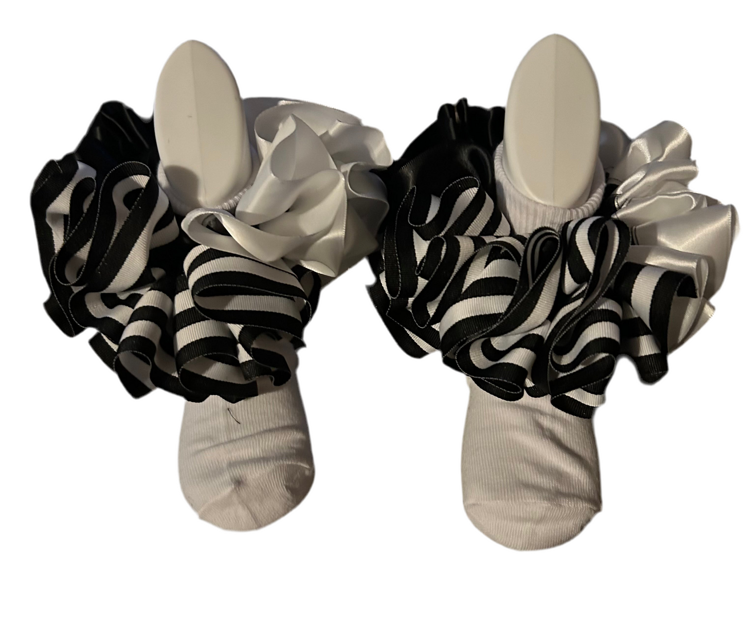 Bold Bows Detachable Tutu Socks – Monochrome Elegance